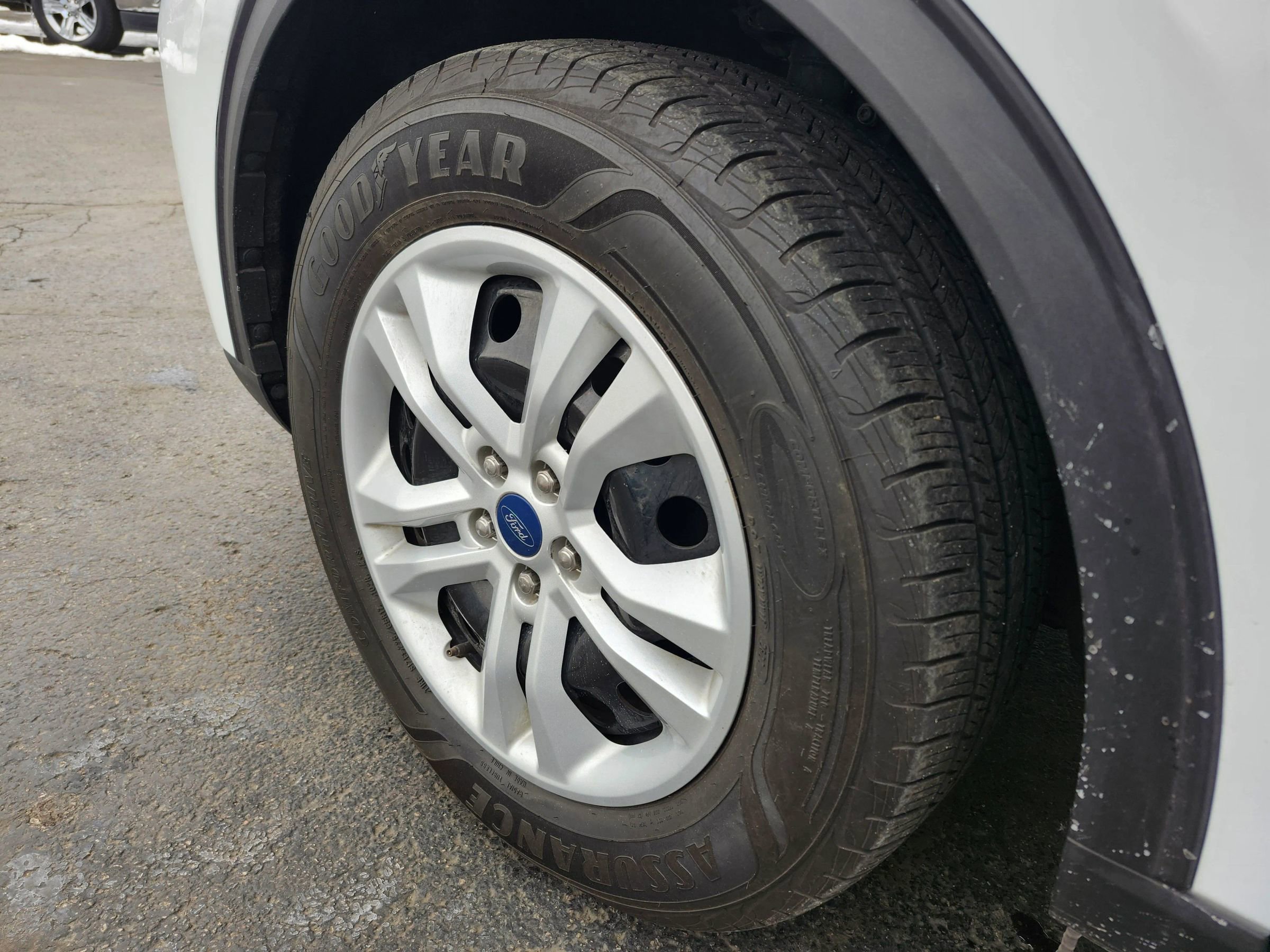 Used 2020 Ford Escape S FWD image 30