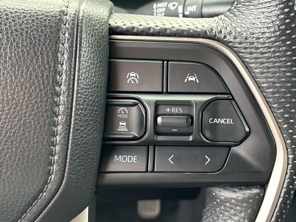 Used 2024 Toyota Tacoma TRD Off-Road AWD/4WD image 25