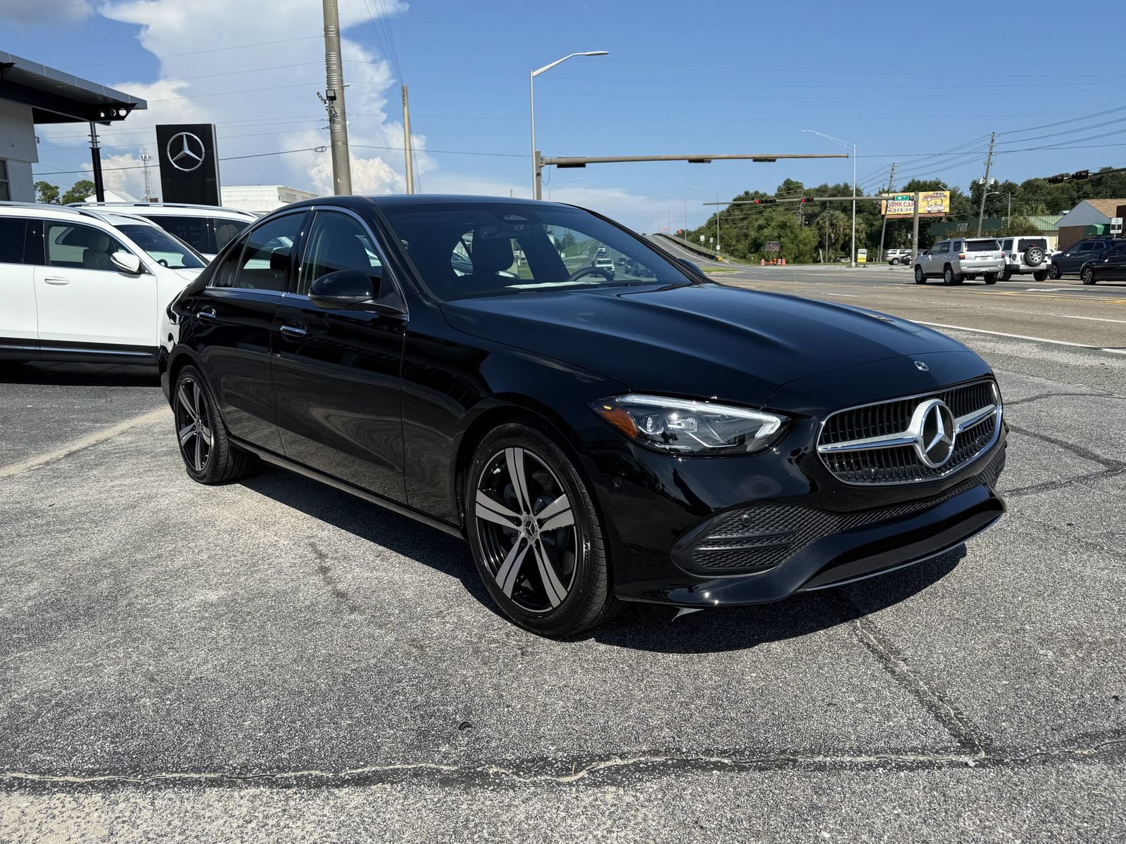 Used 2025 Mercedes-Benz C 300 Sedan image 7