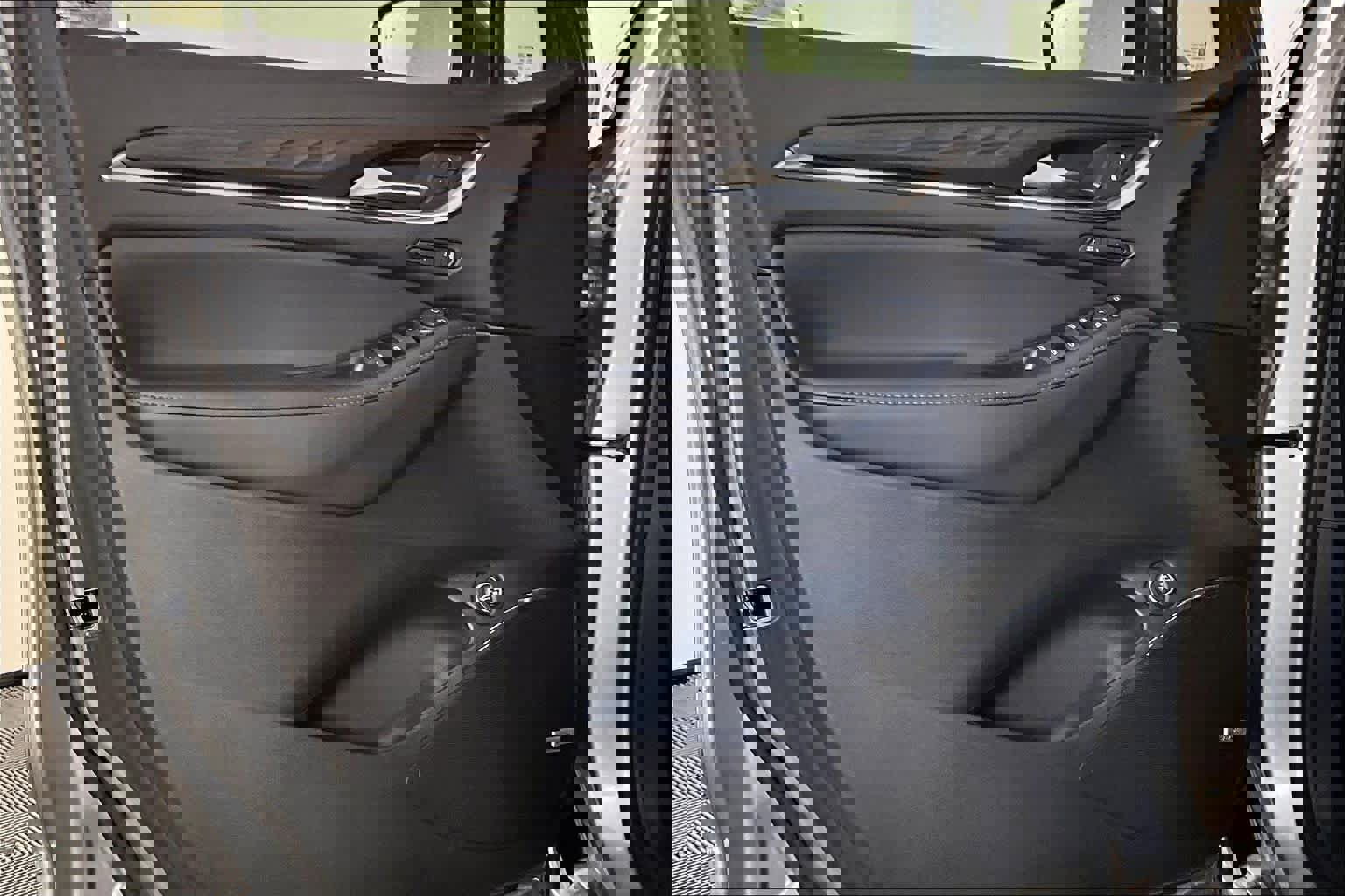 Certified 2023 Buick Enclave Avenir image 22