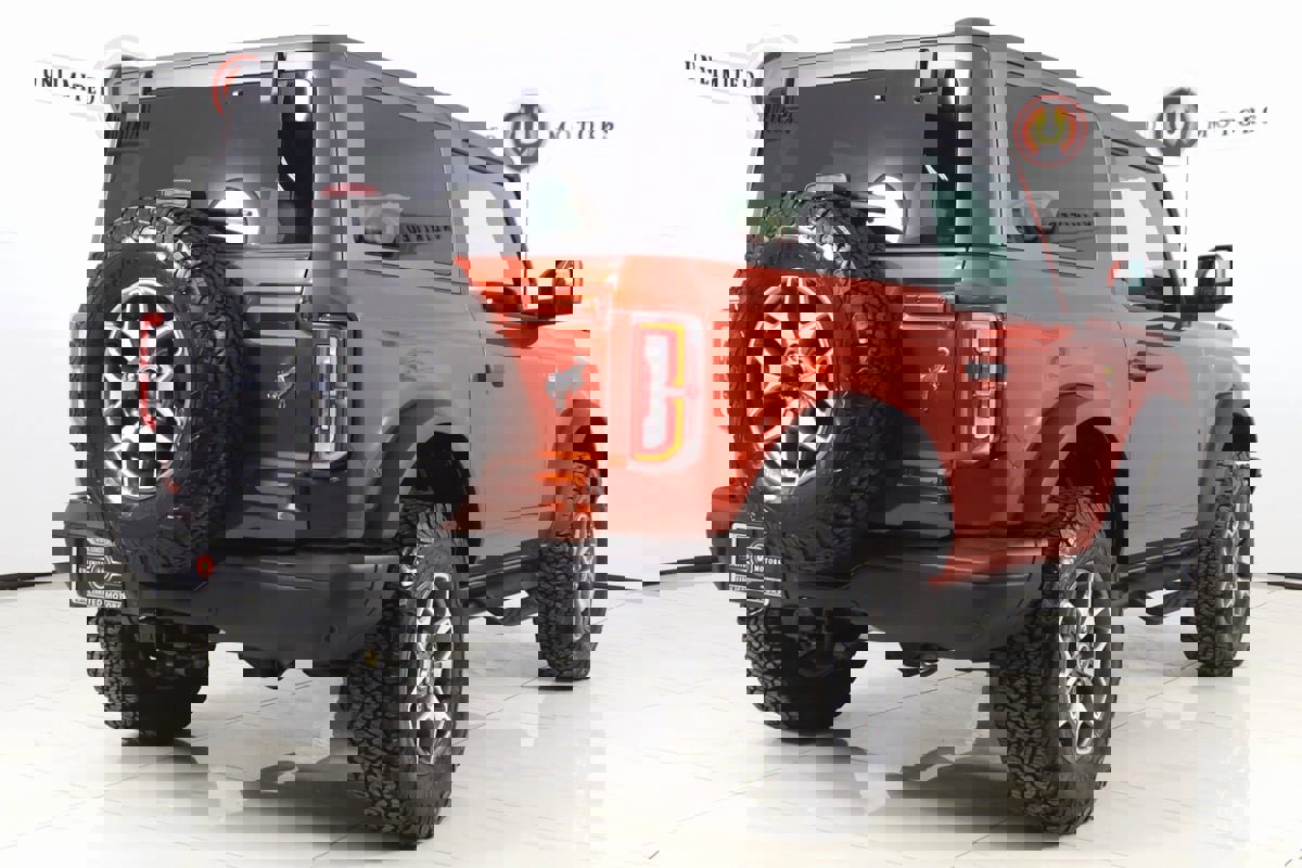 Used 2024 Ford Bronco Badlands image 3