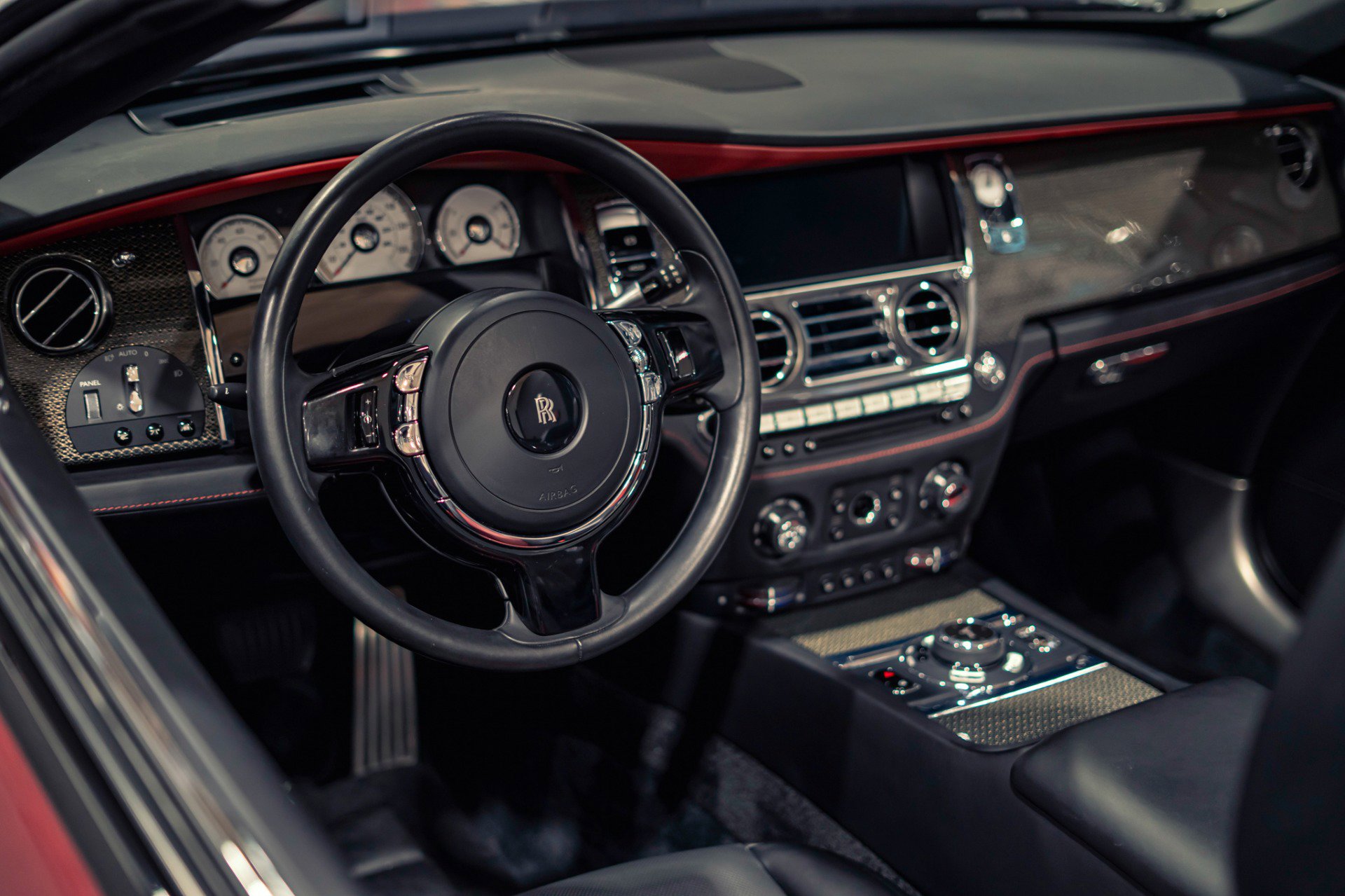 Used 2019 Rolls-Royce Dawn image 14