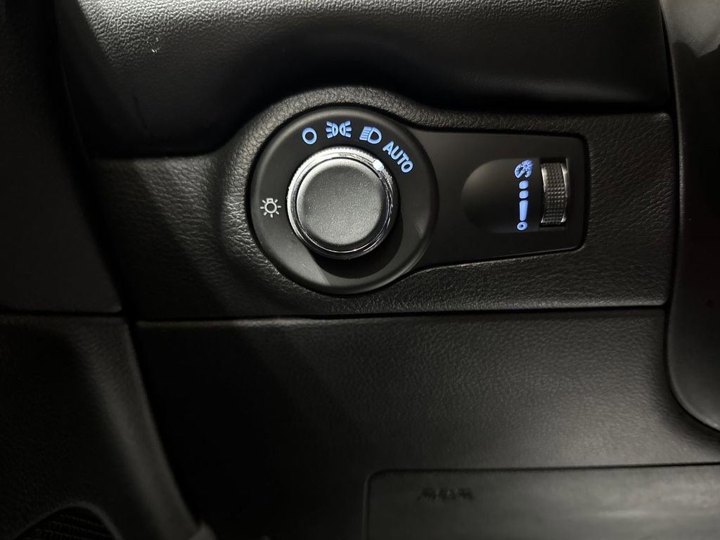 Used 2024 Dodge Durango GT image 19