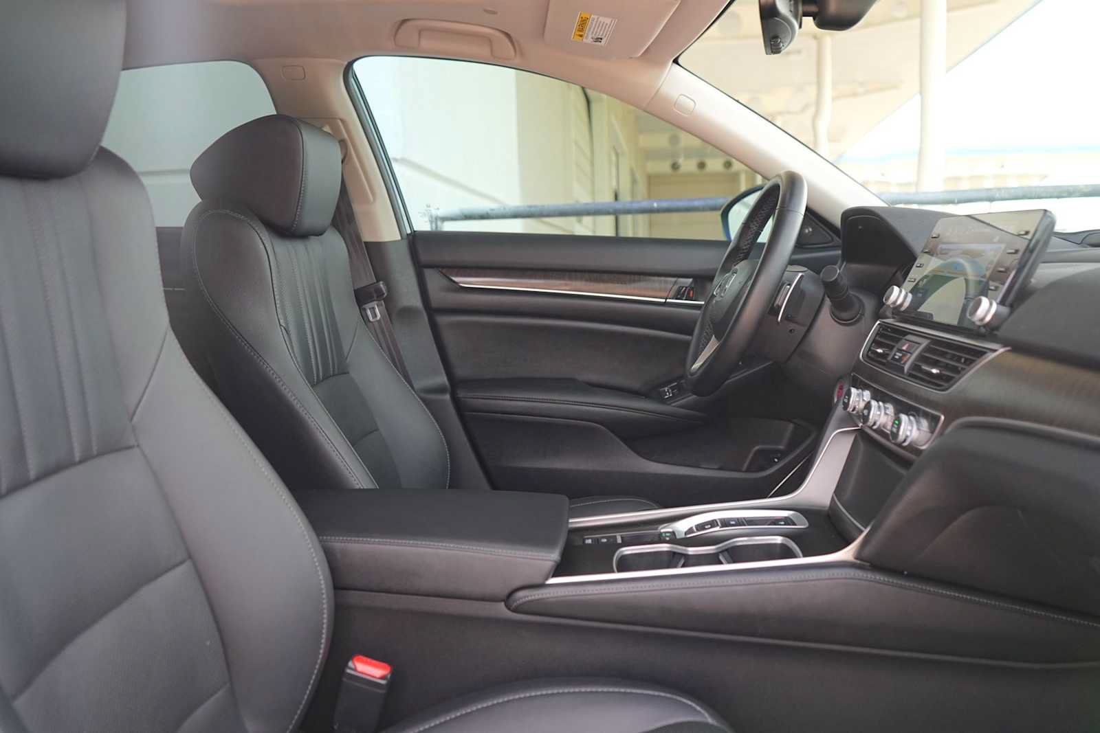 Used 2021 Honda Accord Touring image 19