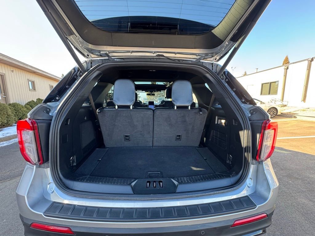 Used 2022 Ford Explorer ST w/ ST Street Pack image 34