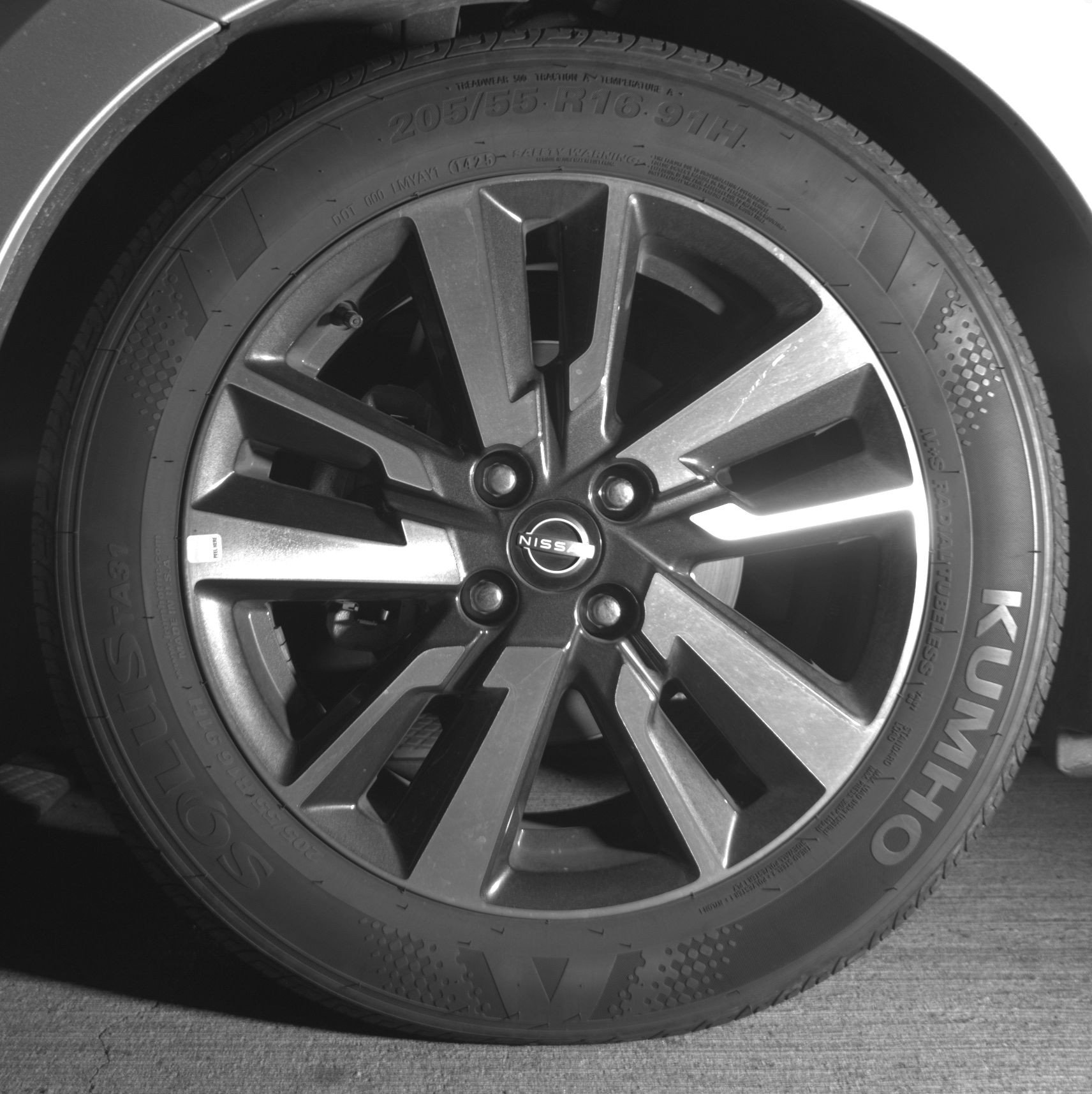 Used 2025 Nissan Versa SV image 12