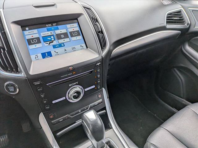 Used 2018 Ford Edge Titanium w/ Technology Package FWD image 13