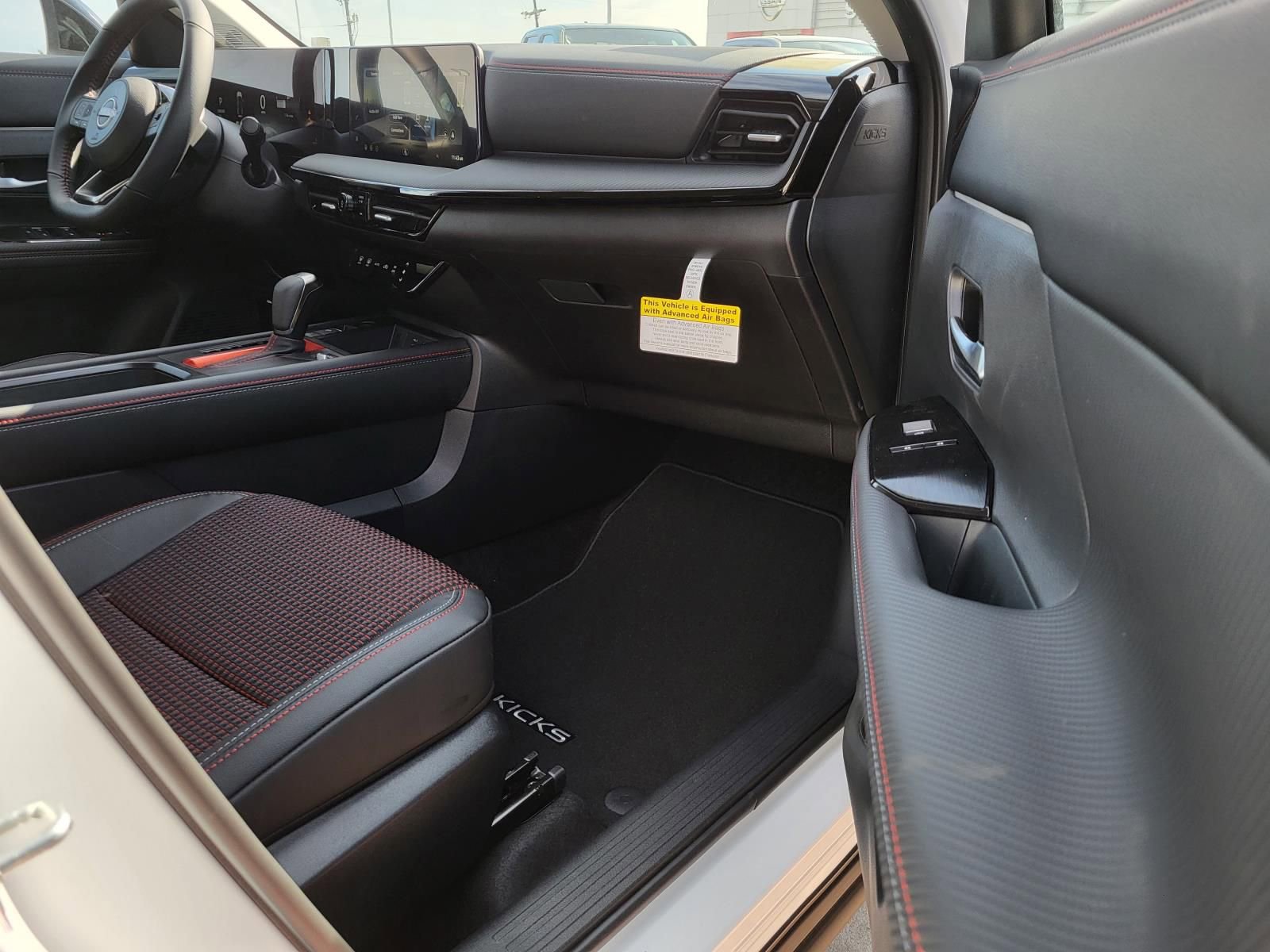 New 2026 Nissan Kicks SR FWD image 13