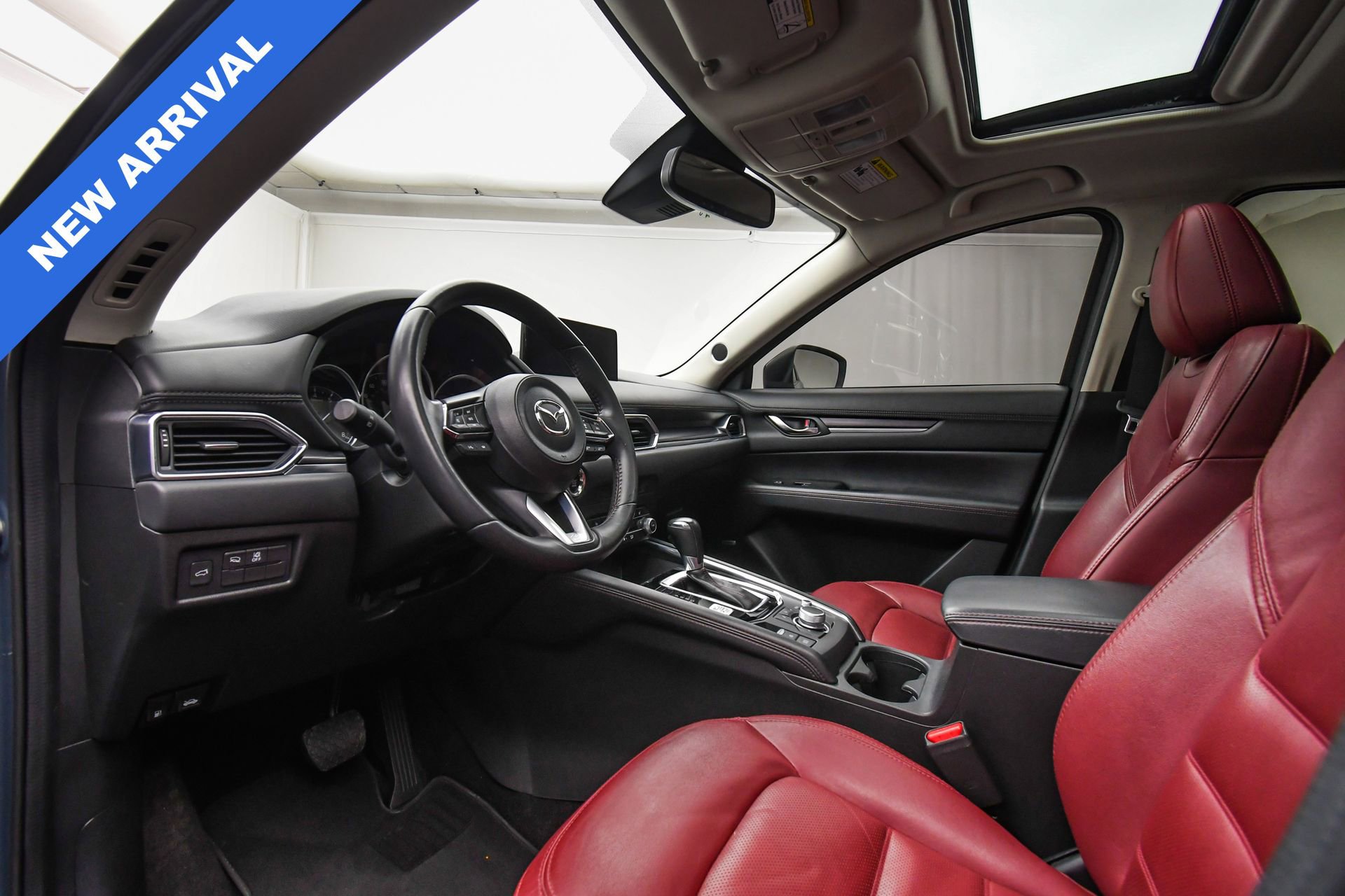 Used 2023 MAZDA CX-5 Carbon Edition image 11