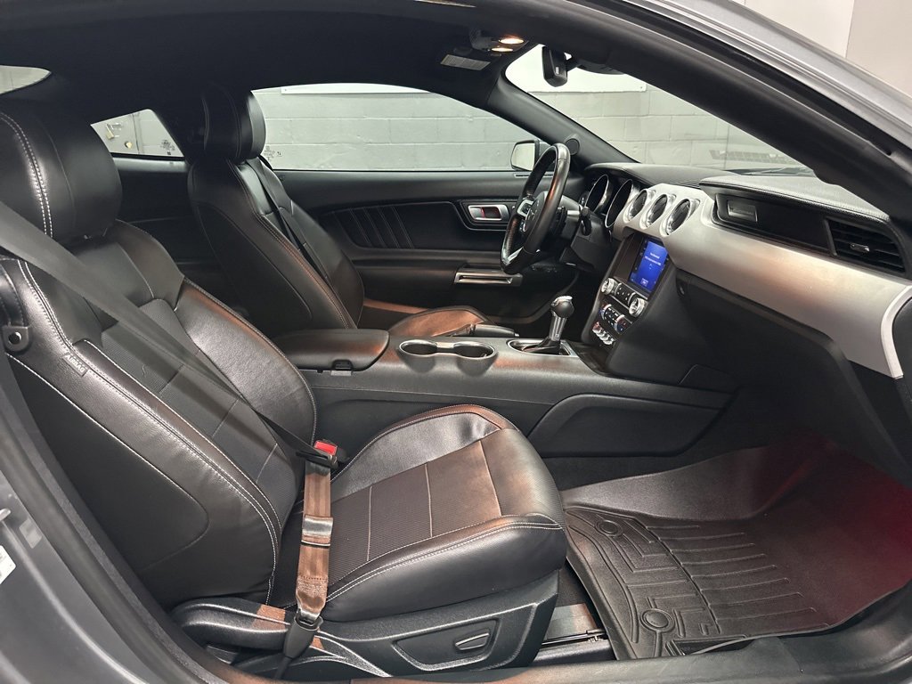 Used 2022 Ford Mustang GT Premium image 22