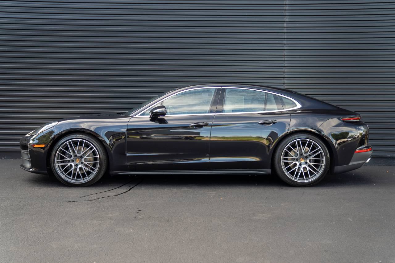 New 2026 Porsche Panamera 4 AWD/4WD image 2