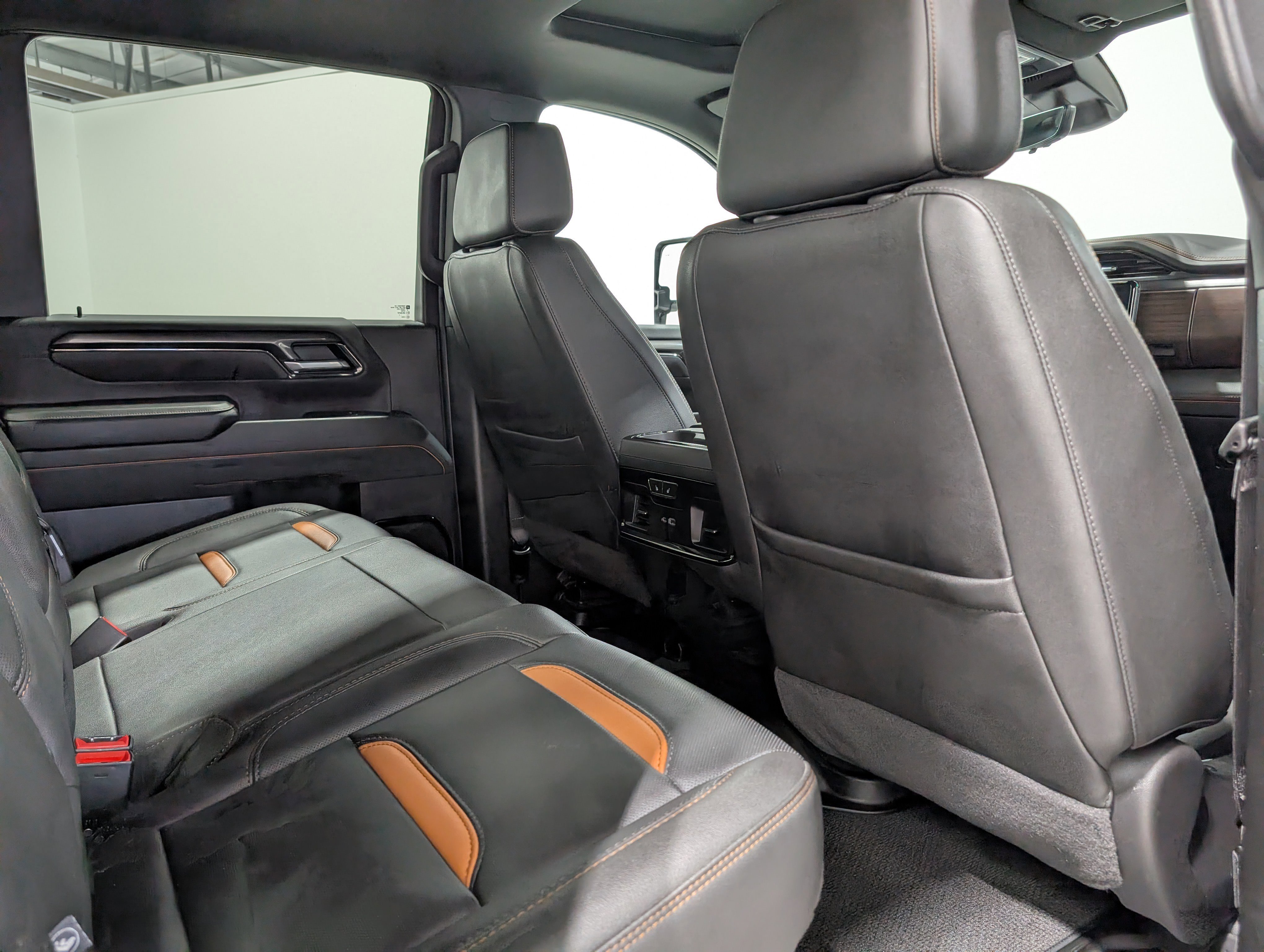 Used 2025 GMC Sierra 2500 AT4 w/ AT4 Premium Plus Package image 19