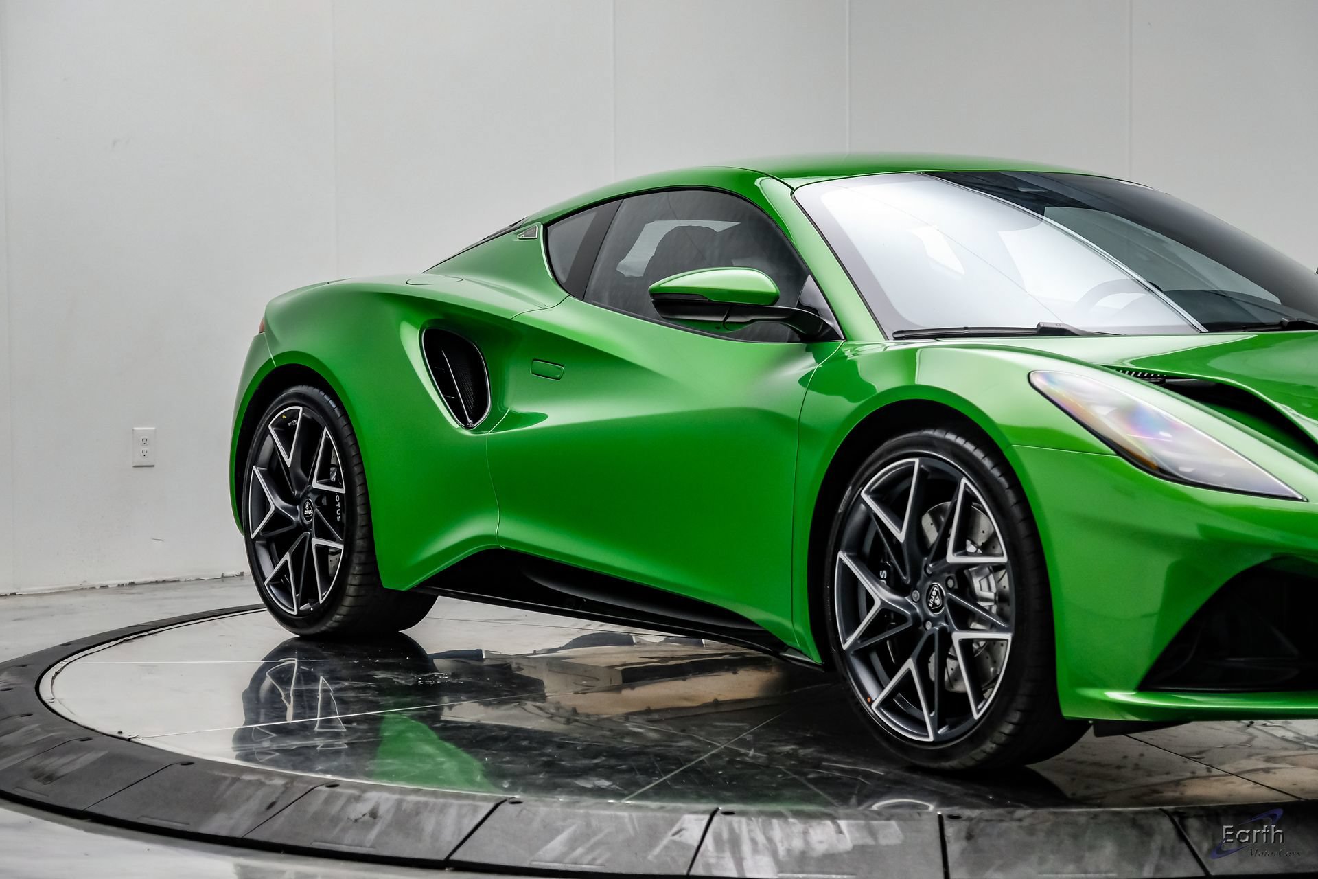 New 2026 Lotus Emira SE RWD image 32