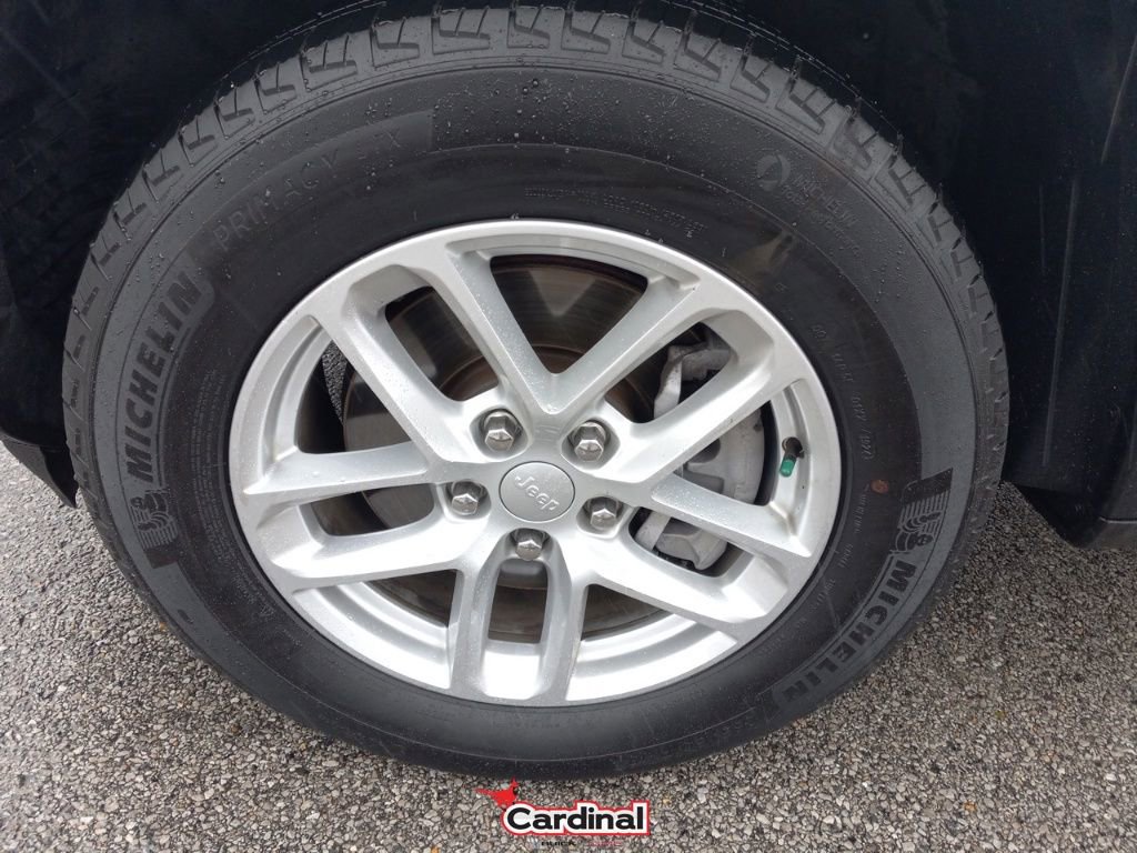 Used 2024 Jeep Grand Cherokee L Laredo image 15