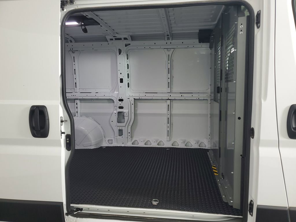 Used 2024 RAM ProMaster 2500 w/ Quick Order Package 22G SLT image 13