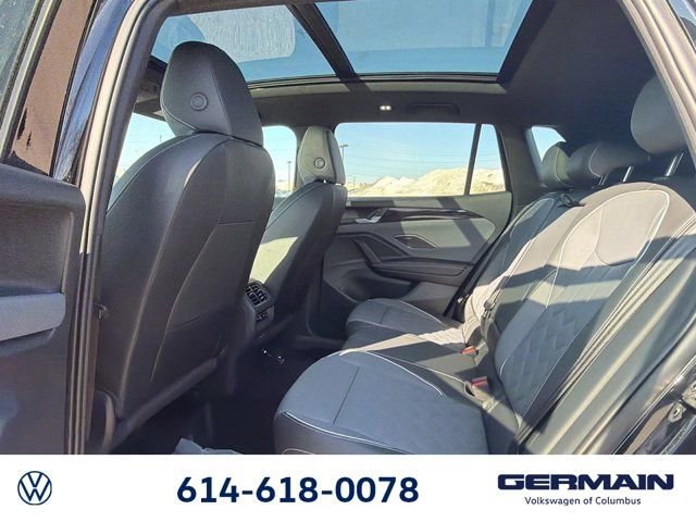 New 2026 Volkswagen Tiguan SEL R-Line image 16