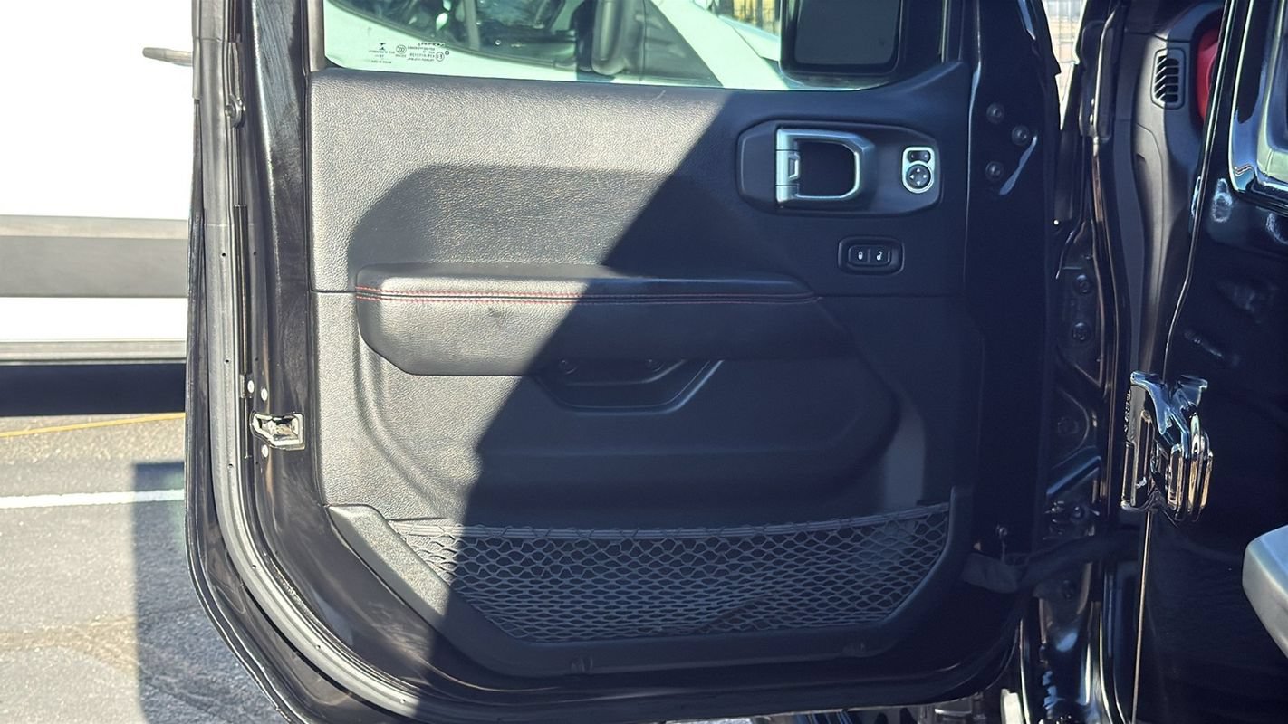 Used 2019 Jeep Wrangler Unlimited Rubicon AWD/4WD image 9