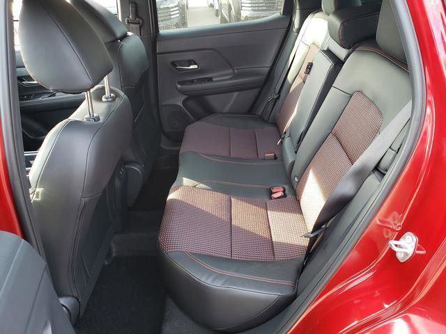 New 2026 Nissan Kicks SR w/ Cold Weather Package AWD/4WD image 13