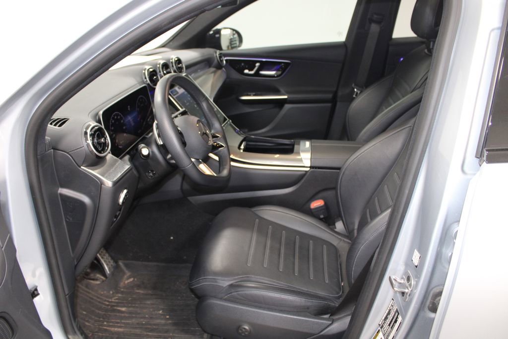 Used 2024 Mercedes-Benz GLC 300 4MATIC image 17