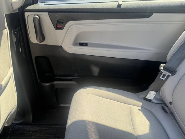 Used 2023 Honda Odyssey EX image 34