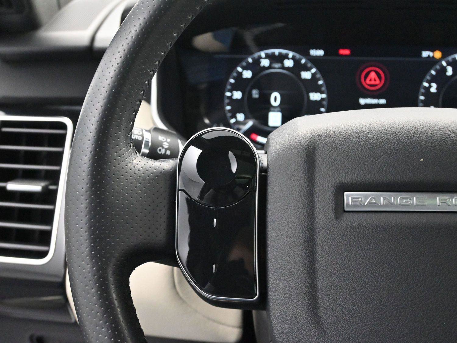 Used 2019 Land Rover Range Rover Sport HSE image 17