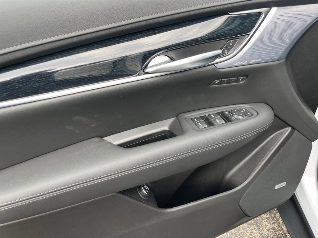 New 2025 Cadillac XT5 Premium Luxury w/ LPO, Floor Liner Package image 7