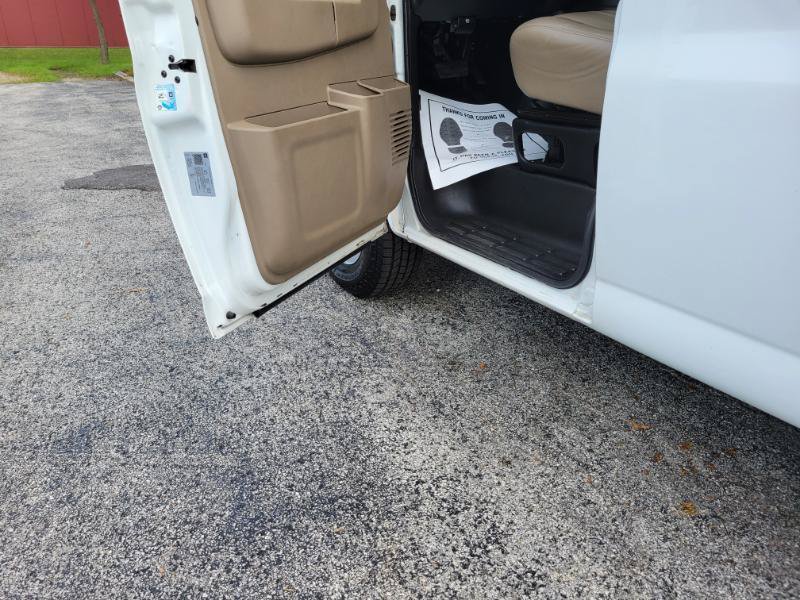 Used 2021 Chevrolet Express 2500 w/ Safety Package RWD image 12