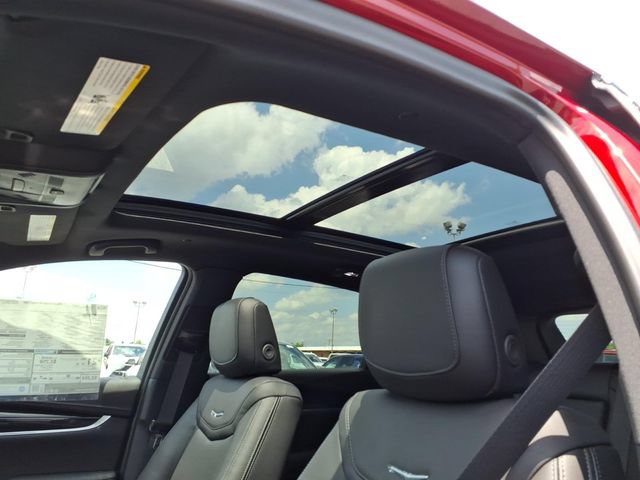 New 2026 Cadillac XT5 Premium Luxury w/ Driver Assist Package AWD/4WD image 9