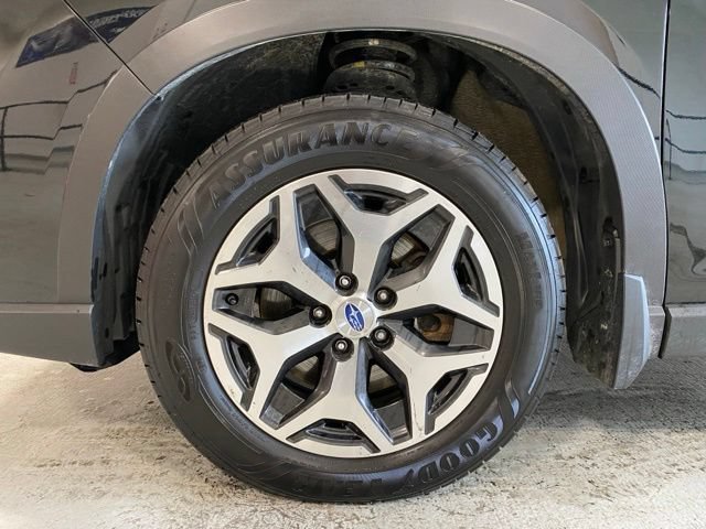 Used 2020 Subaru Forester Premium AWD/4WD image 5
