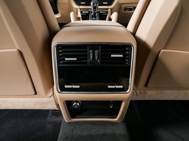 Used 2023 Porsche Cayenne image 20