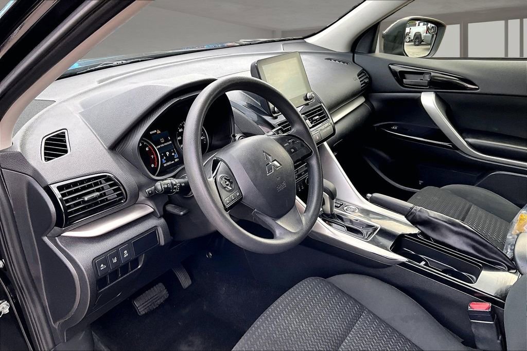Used 2024 Mitsubishi Eclipse Cross LE AWD/4WD image 15
