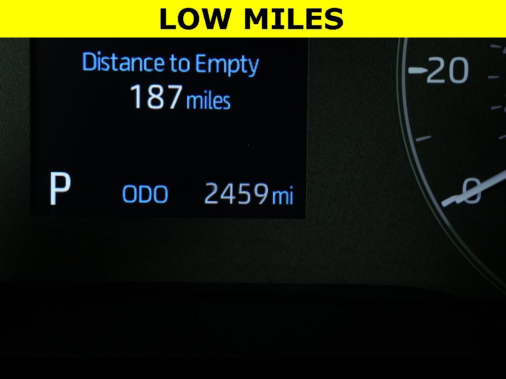 Used 2025 Toyota Corolla SE image 4