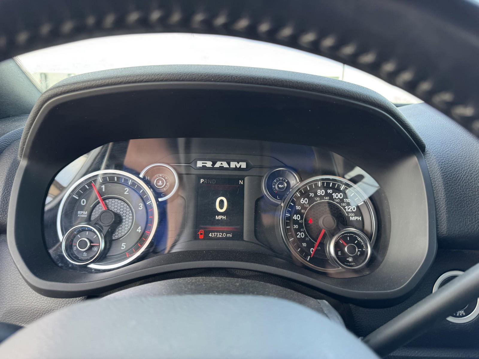 Used 2024 RAM 3500 Big Horn image 15