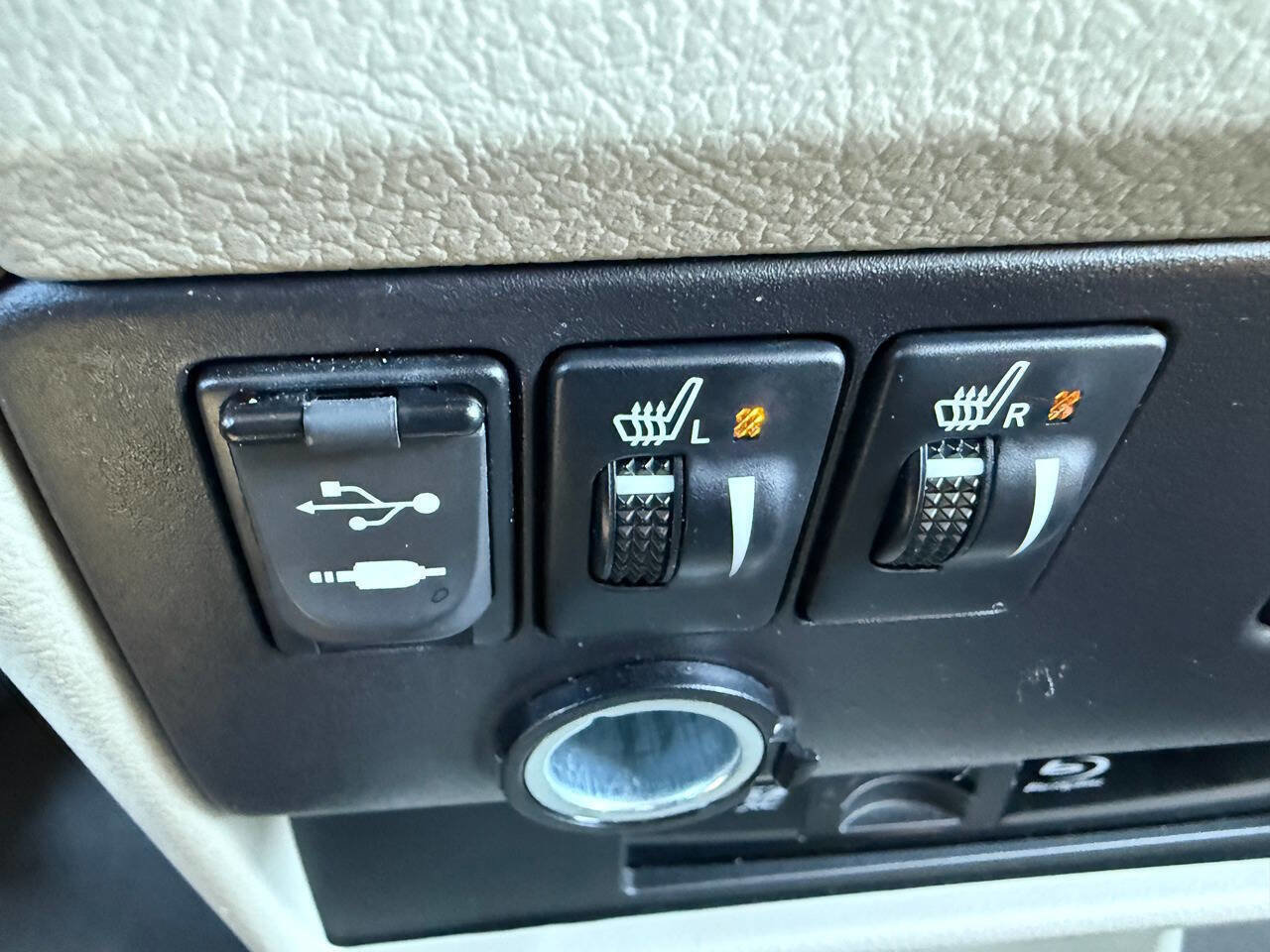 Used 2015 Toyota Sienna XLE Premium image 64