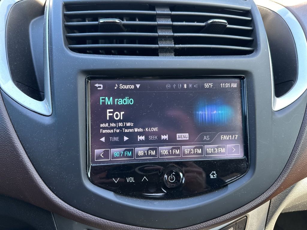 Used 2015 Chevrolet Trax LT w/ LT Sun and Sound Package image 19