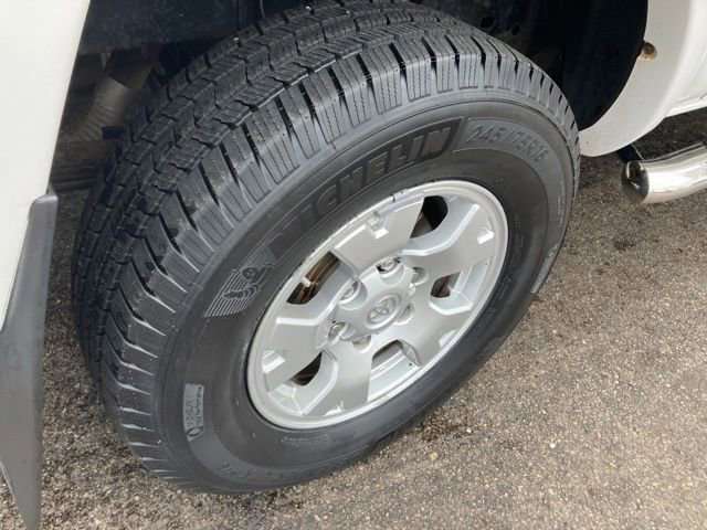 Used 2014 Toyota Tacoma 4x4 Double Cab w/ SR5 Package image 40