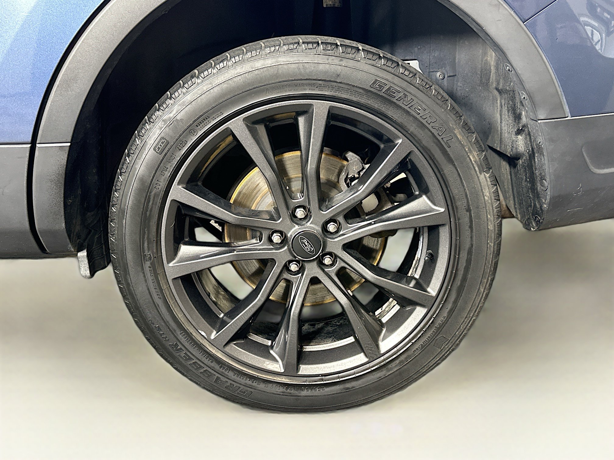 Used 2019 Ford Explorer XLT w/ Equipment Group 202A AWD/4WD image 11