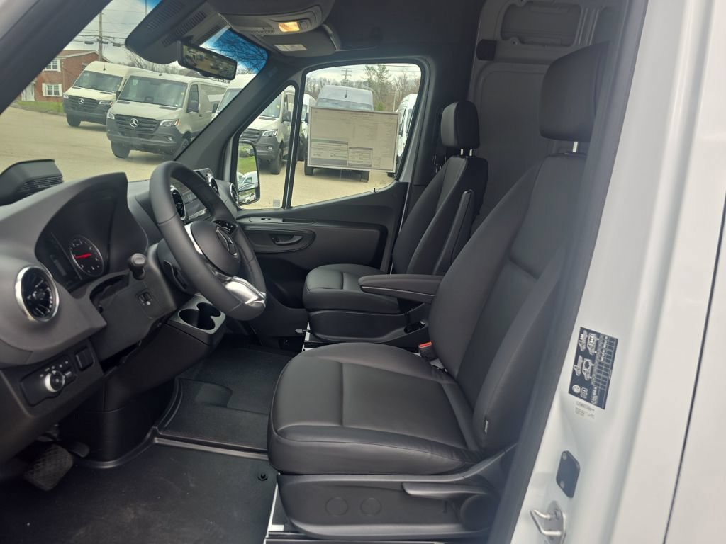 New 2026 Mercedes-Benz Sprinter 3500 image 9