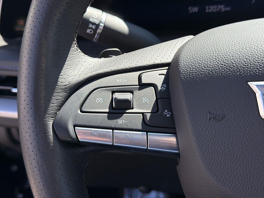 Used 2024 Cadillac XT4 Sport AWD/4WD image 36