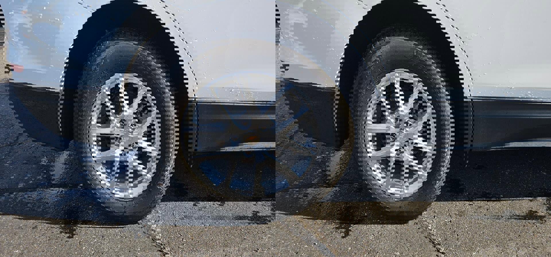 Certified 2024 Chevrolet Equinox LT w/ LPO, Floor Liner Package image 8