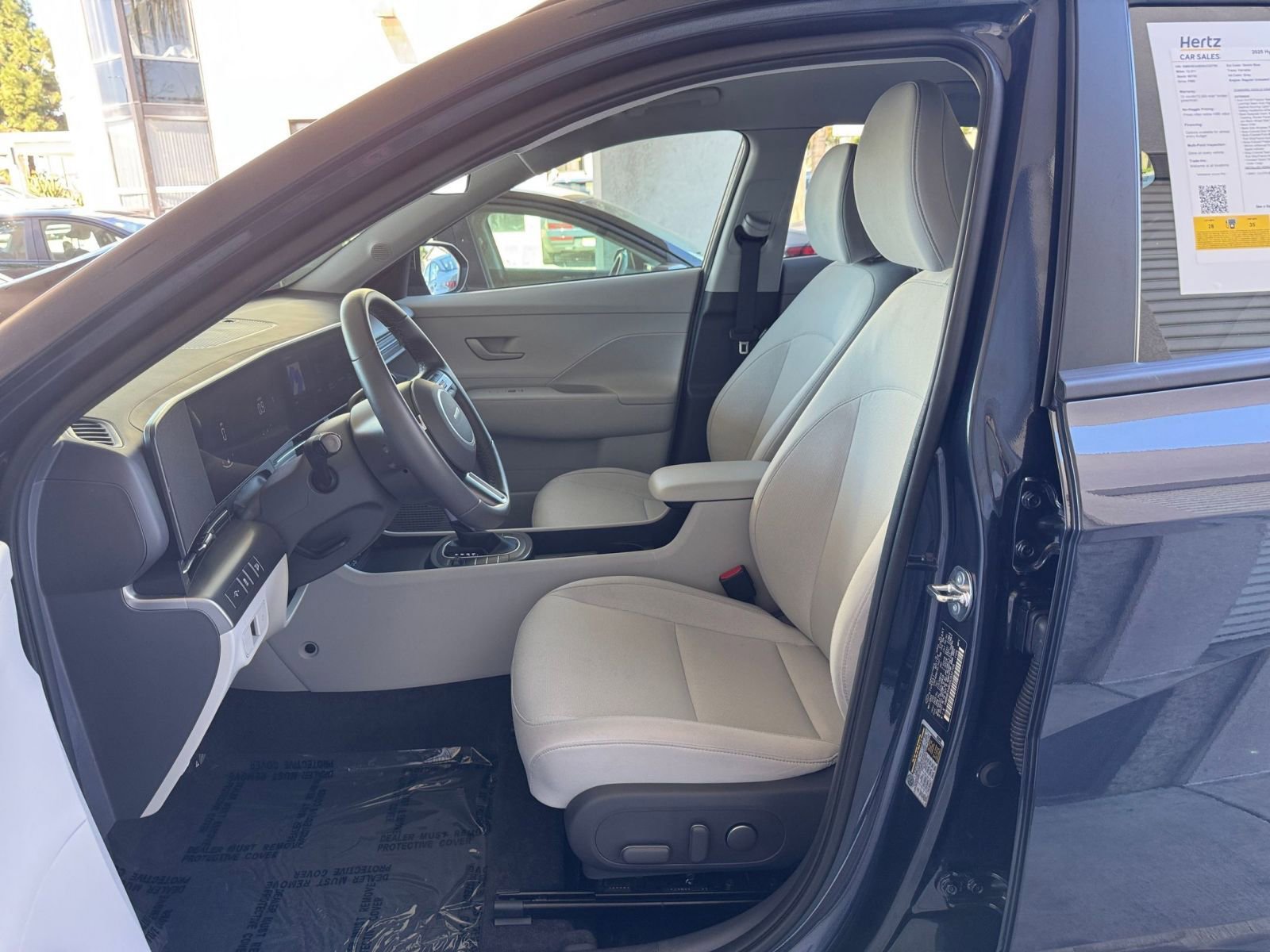 Used 2025 Hyundai Kona SEL image 28