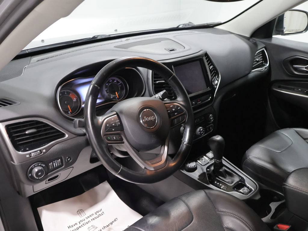 Used 2020 Jeep Cherokee Limited w/ Safetytec Group AWD/4WD image 16