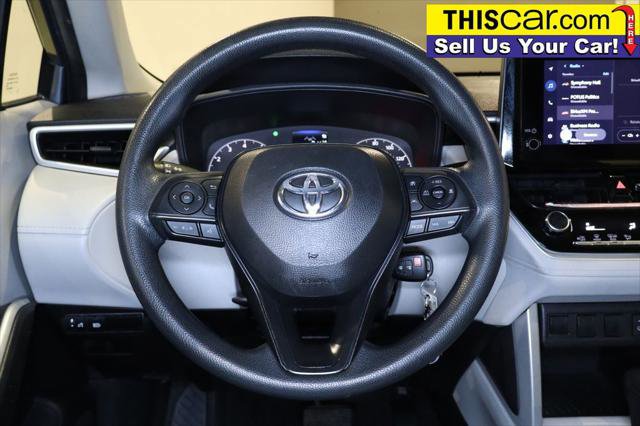 Used 2025 Toyota Corolla Cross L FWD image 17