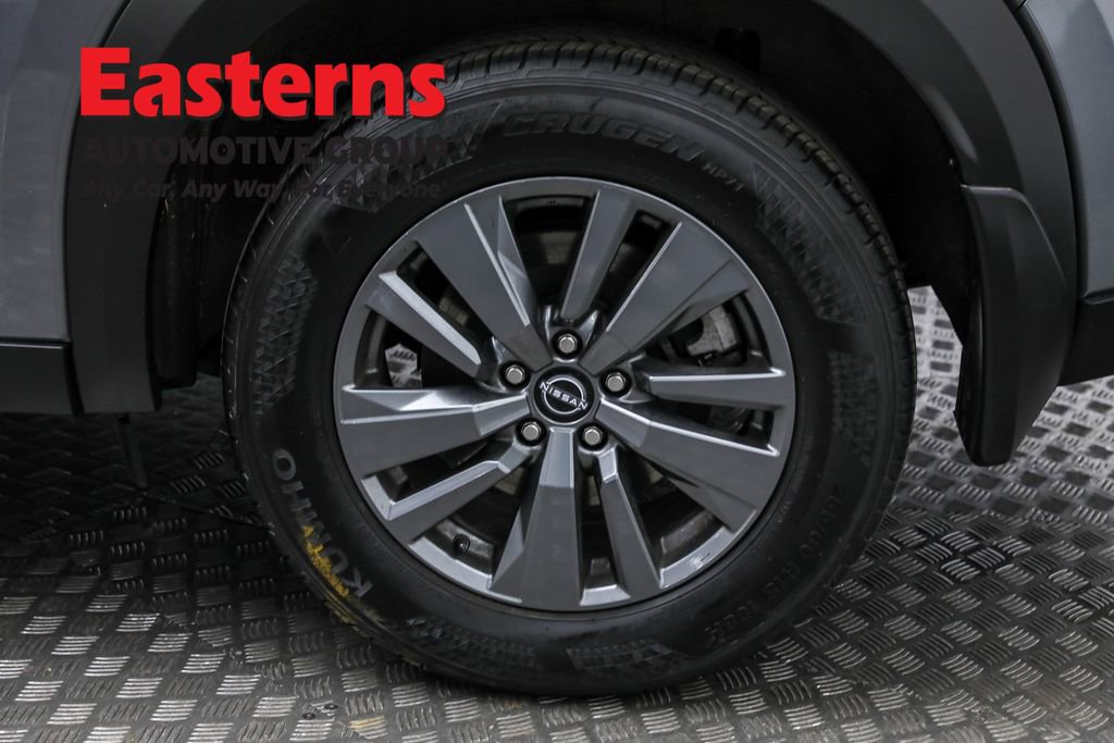 Used 2024 Nissan Pathfinder S image 33