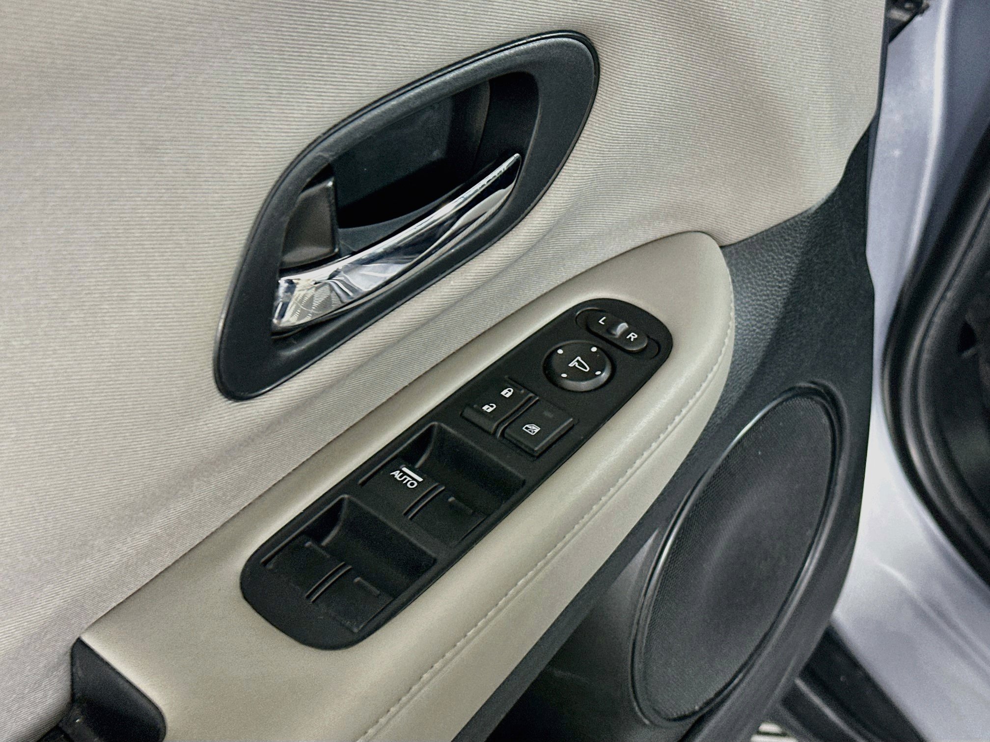 Used 2017 Honda HR-V LX image 15