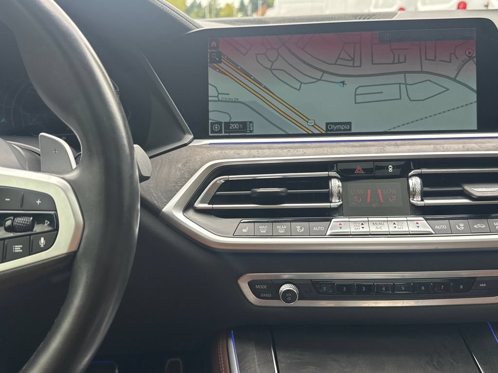 Used 2022 BMW X5 xDrive40i w/ M Sport Package AWD/4WD image 23
