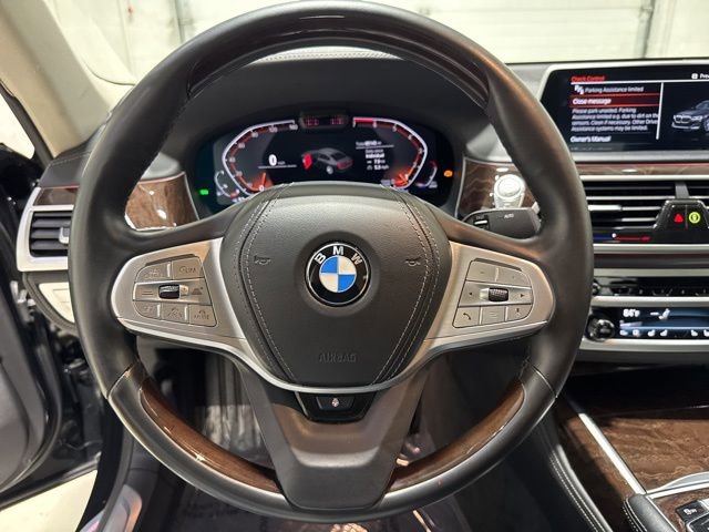 Used 2022 BMW 750i xDrive w/ Luxury Rear Seating Package image 26