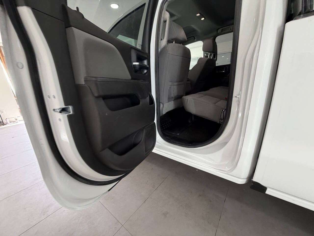 Used 2016 Chevrolet Silverado 1500 Custom w/ Custom Convenience Package AWD/4WD image 22
