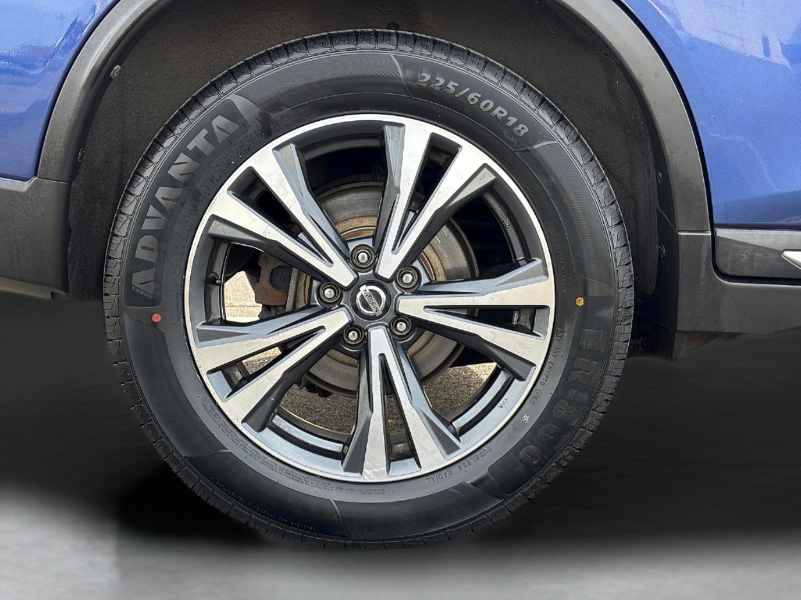 Used 2018 Nissan Rogue SL AWD/4WD image 13