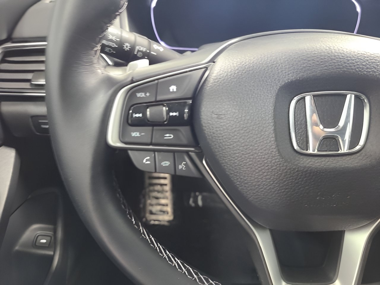 Used 2022 Honda Accord Sport image 25